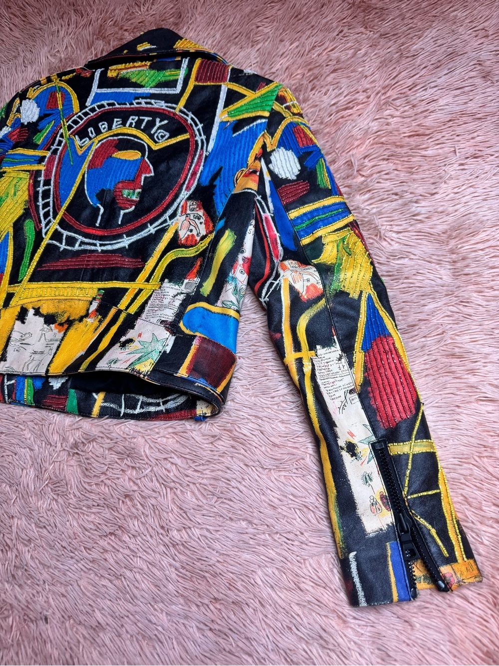Alice + Olivia X Basquiat Cody Embellished Leather Jacket In Liberty. Size XS - Picture 13 of 17